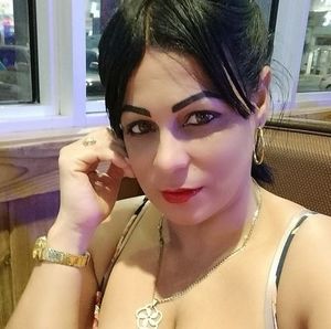 Meet your Posher, Yanet